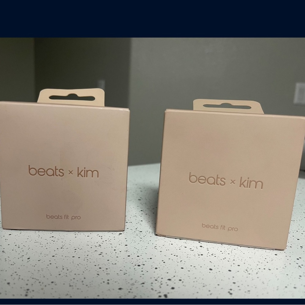 BEATS x KIM